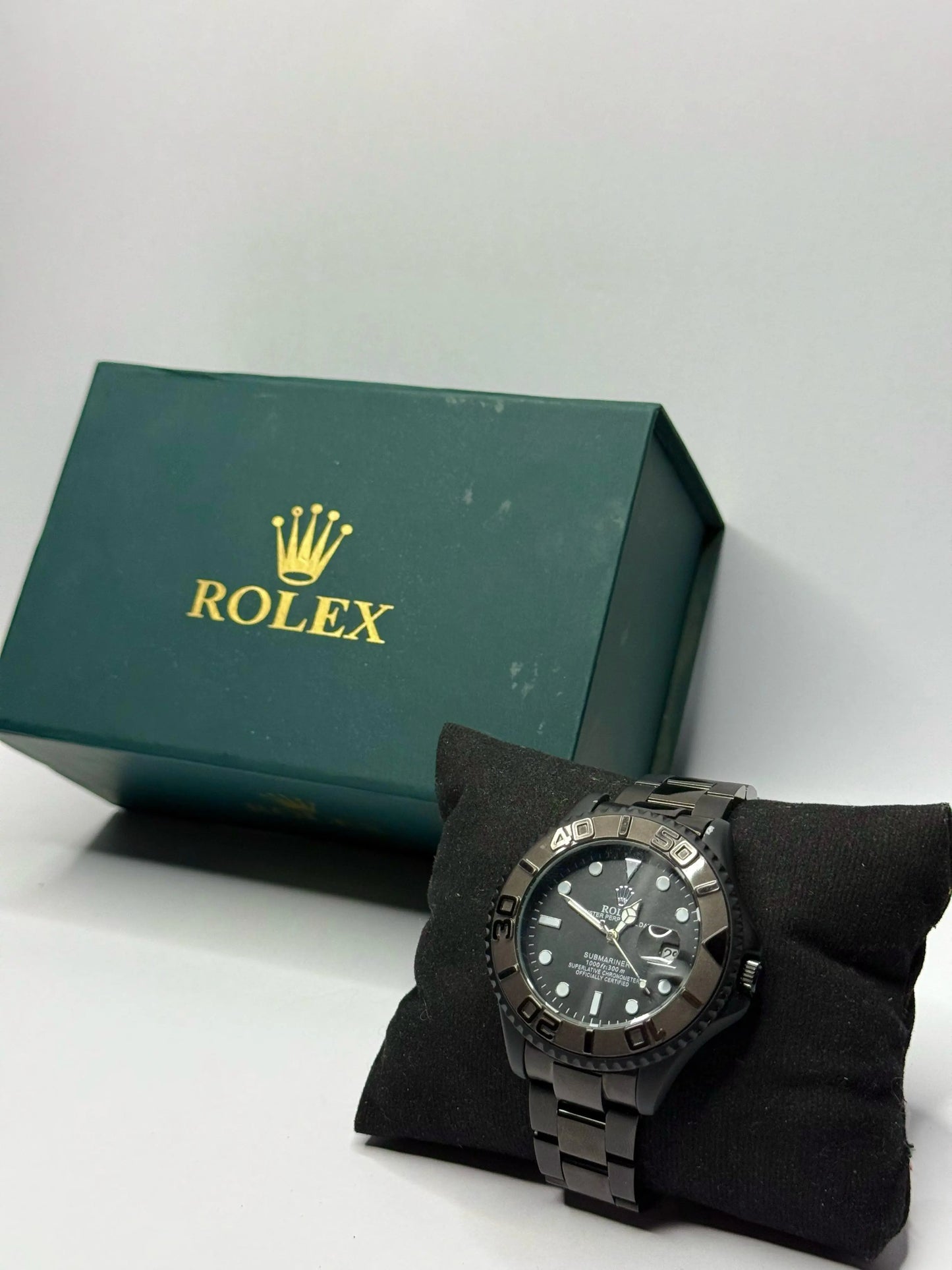 Rolex Submariner 41mm | Black DLC Stainless steel bracelet | Black dial | Men's Watch Buy Luxury